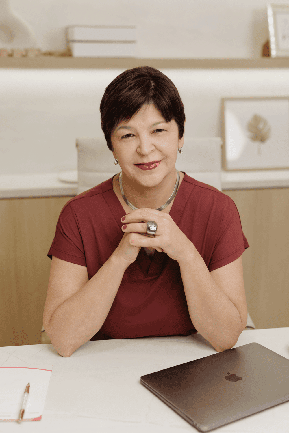 Dra. Fabíola Cesconeto — Ginecologista em Moema
